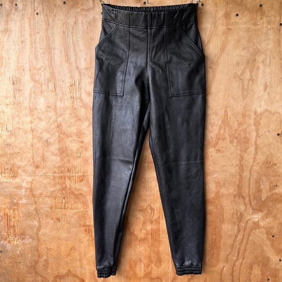 Spanx Leather-Like Jogger Pant Black Faux Leather Pocket High Waist 20283R - Picture 2 of 14